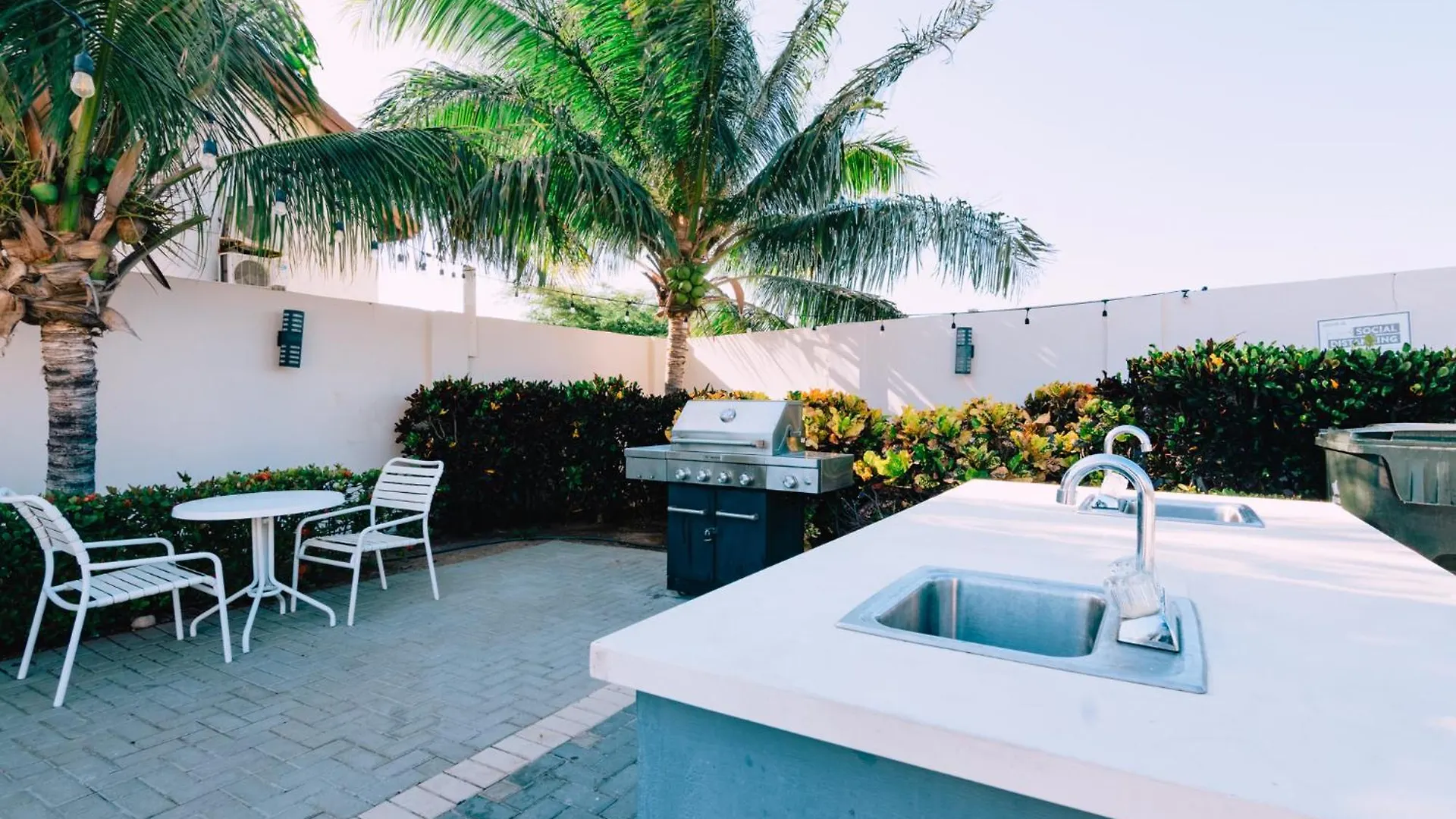 Arubas Life 411 Apartment Noord